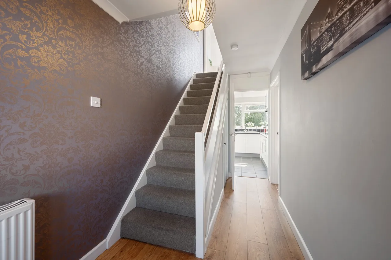 Reedings Close, Barrowby, photo 11