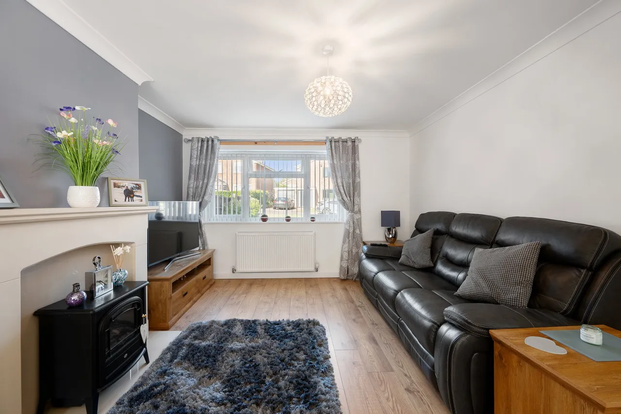 Reedings Close, Barrowby, photo 8