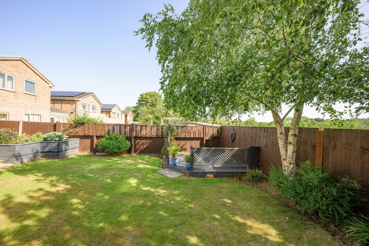 Reedings Close, Barrowby, photo 25