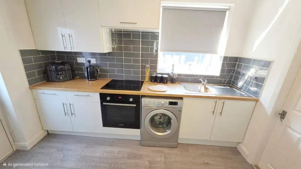 Clough Road, Droylsden, M43, photo 5