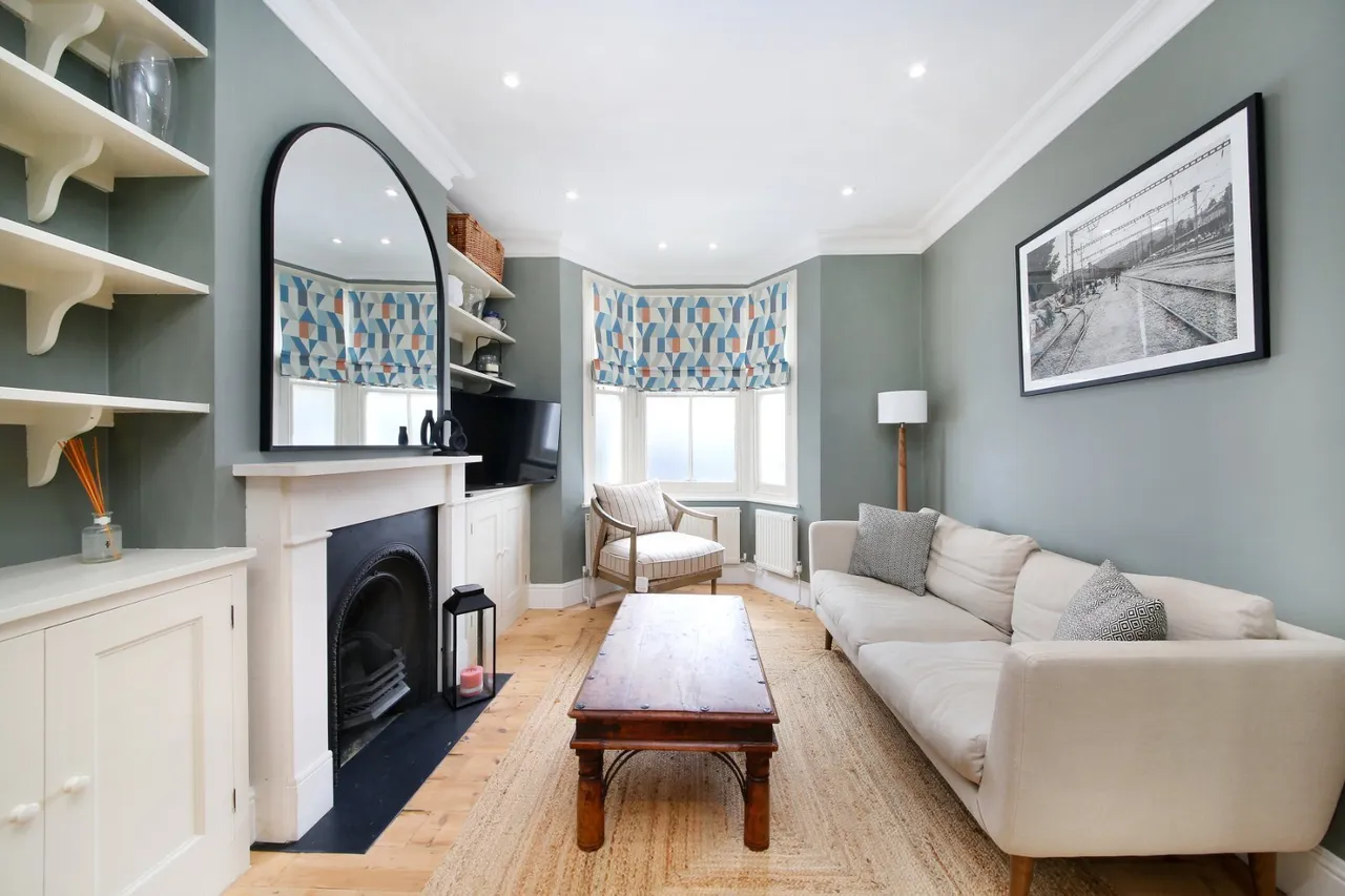 Kingsley Street, London, SW11, photo 5