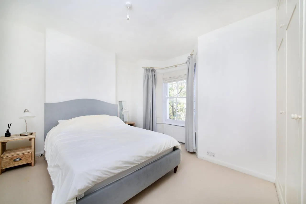 Kingsley Street, London, SW11, photo 7