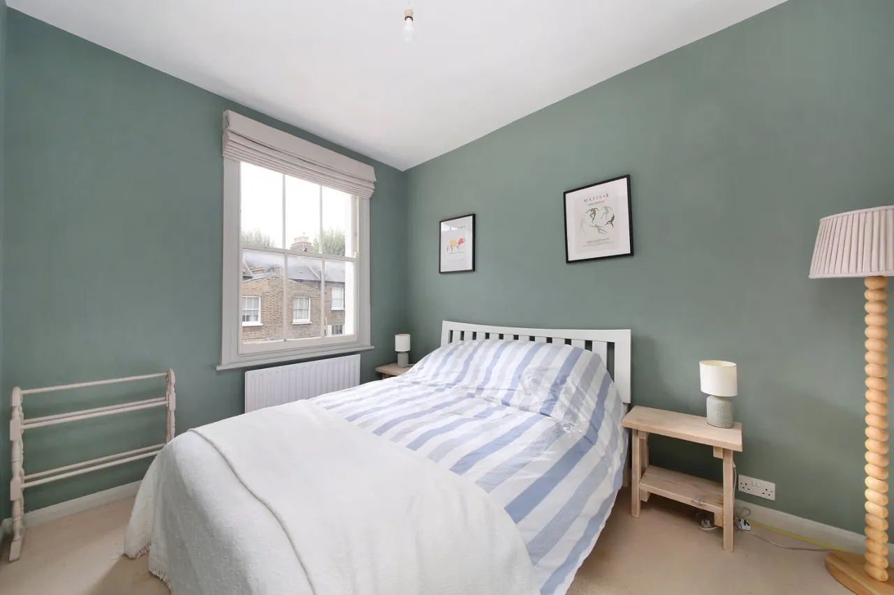 Kingsley Street, London, SW11, photo 11