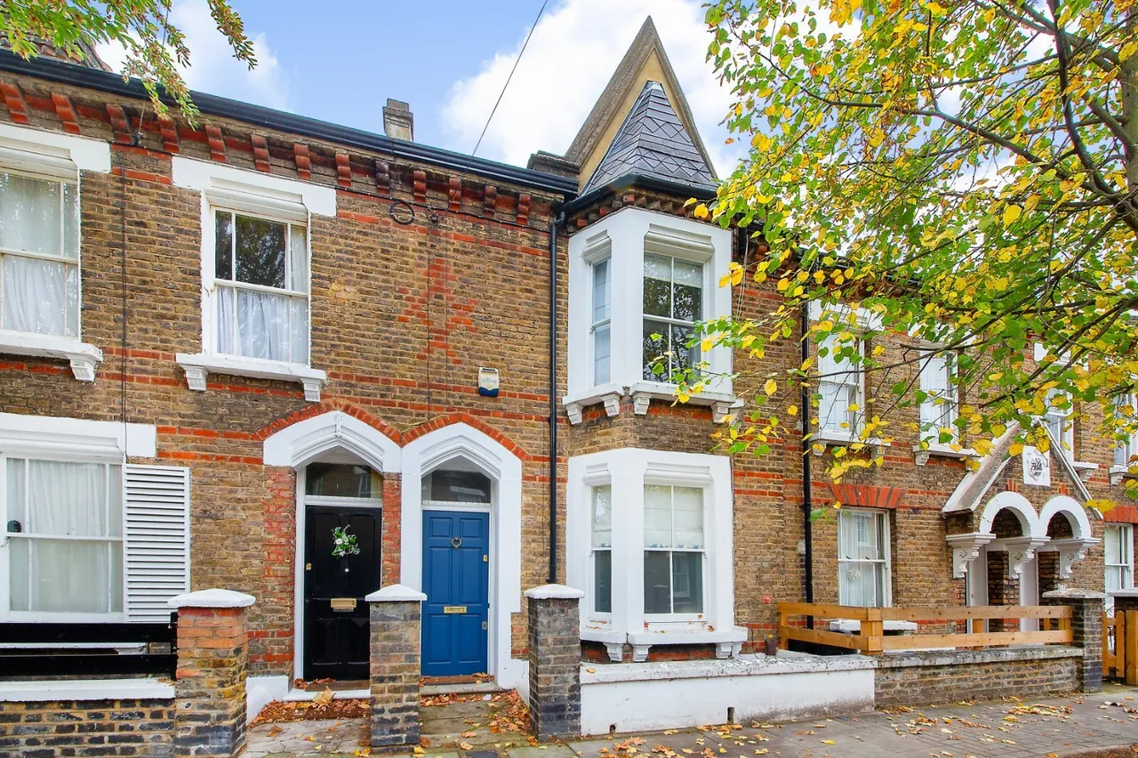Kingsley Street, London, SW11, photo 13