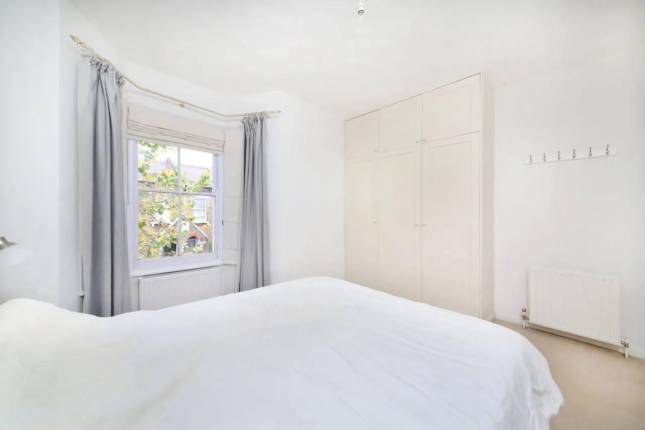Kingsley Street, London, SW11, photo 8