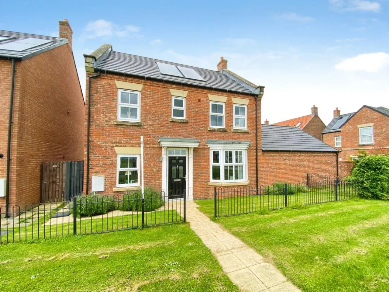 4 bed house for sale, Maple Gardens, Sowerby, YO7