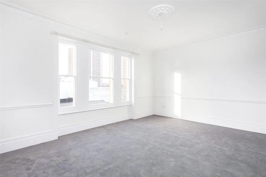 1 bed flat to rent, Richmond Way, London, W12