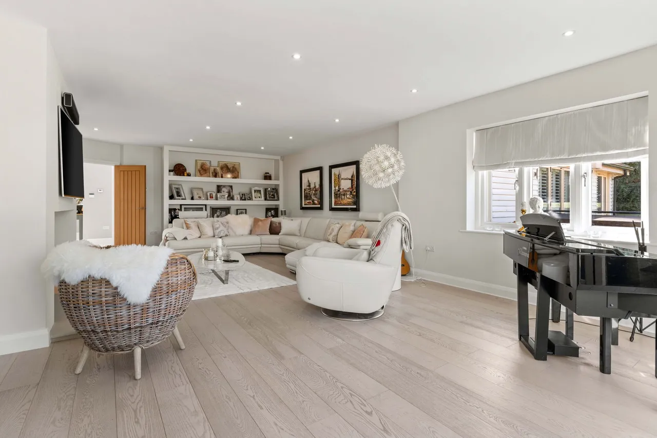 Froghall Lane, Walkern, SG2, photo 26