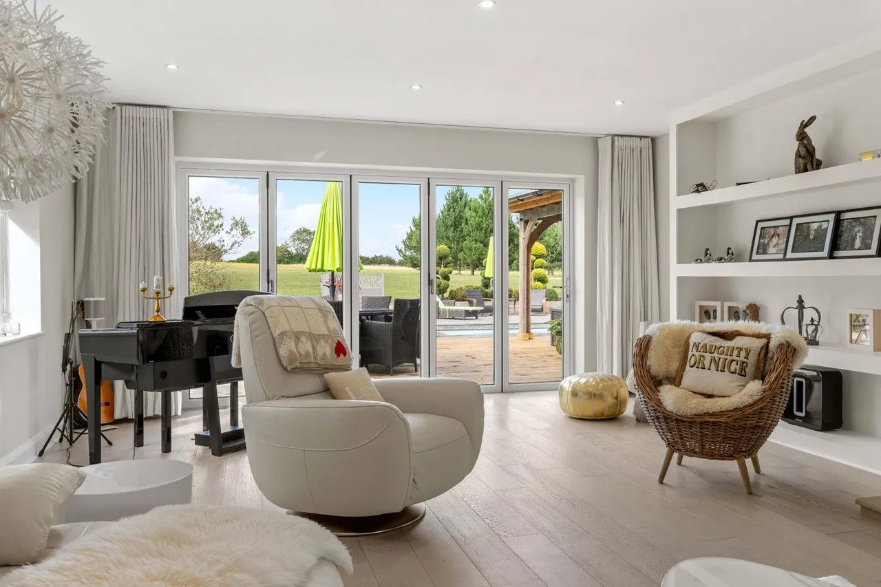Froghall Lane, Walkern, SG2, photo 25