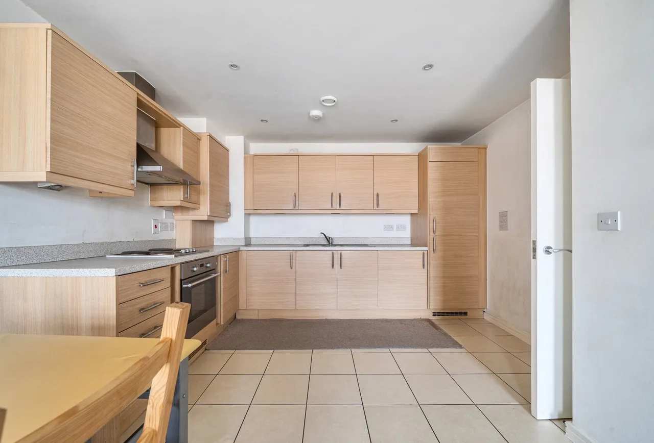 Kingsbury Road, London, NW9 9AW, photo 2