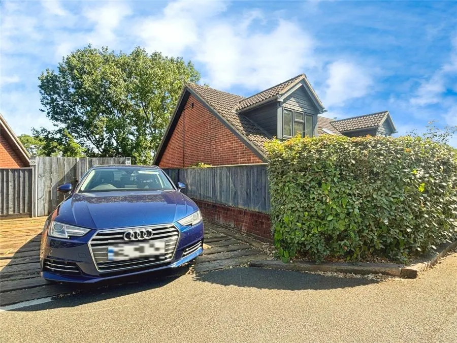 Main Road, Ventnor, PO38, photo 11