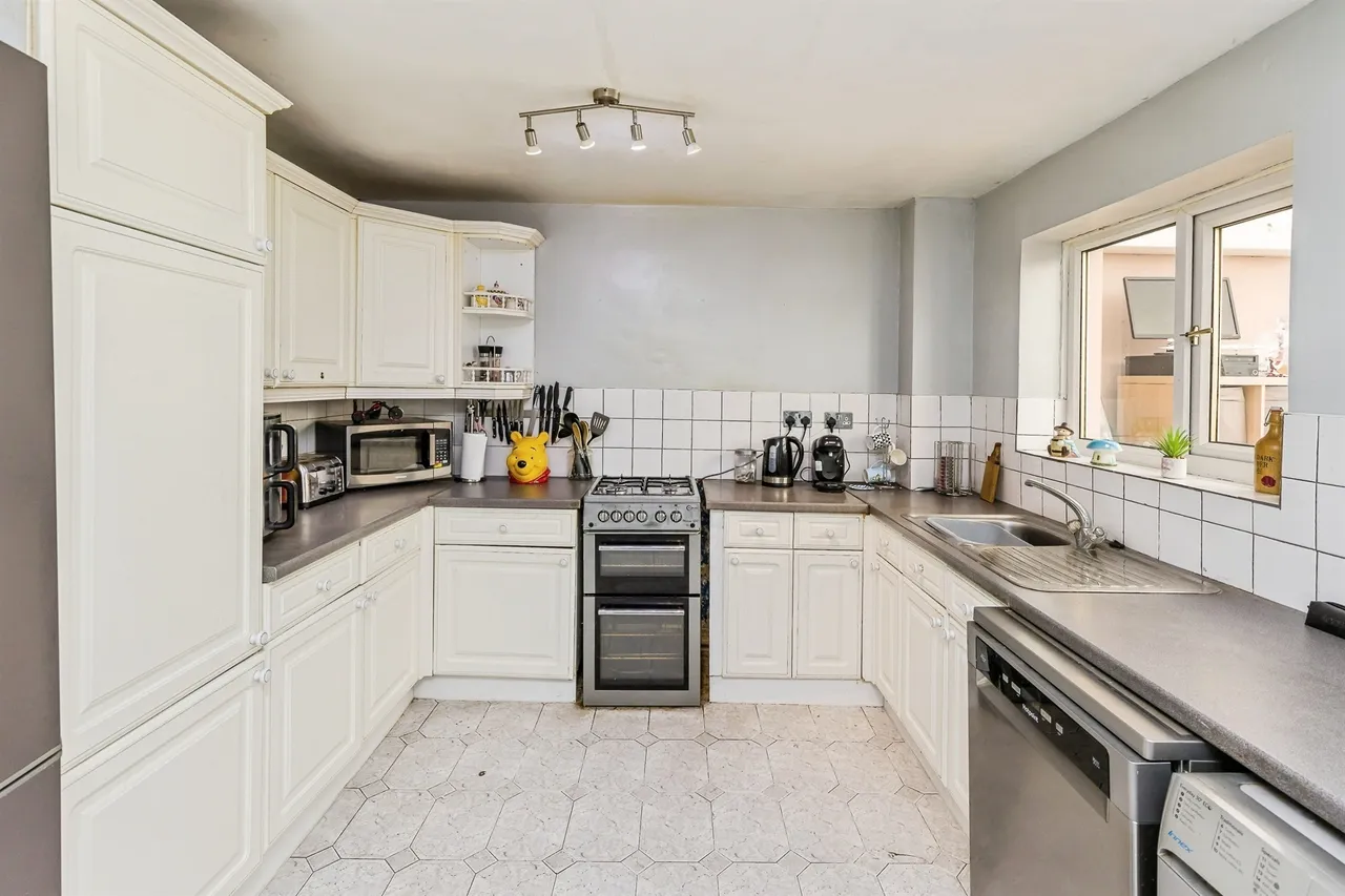 Ferndale Avenue, Elton, CH2, photo 8