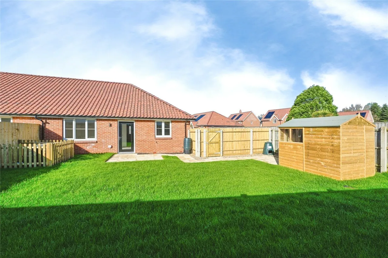 Orchard End Close, Outwell, Wisbech, Cambridgeshire, PE14, photo 10