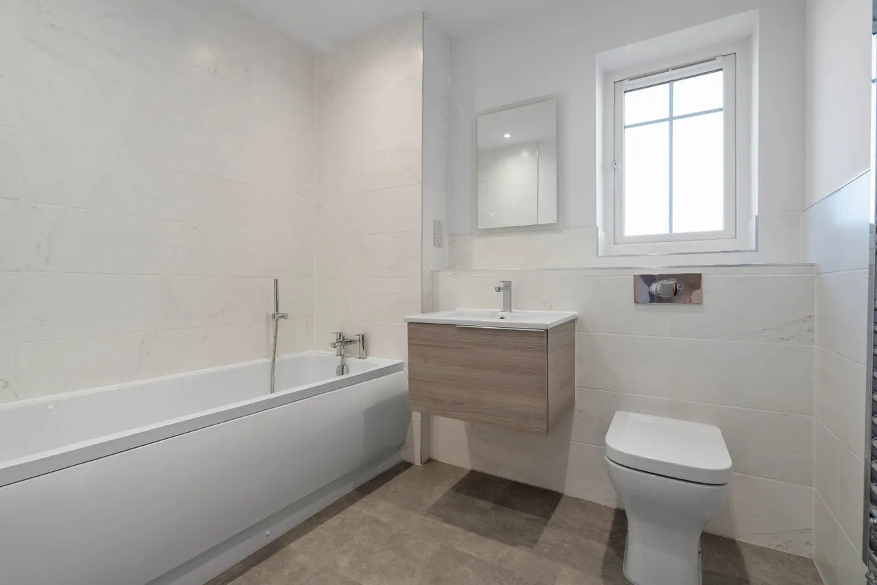 Further Hey Grove, Woodley, SK6, photo 15