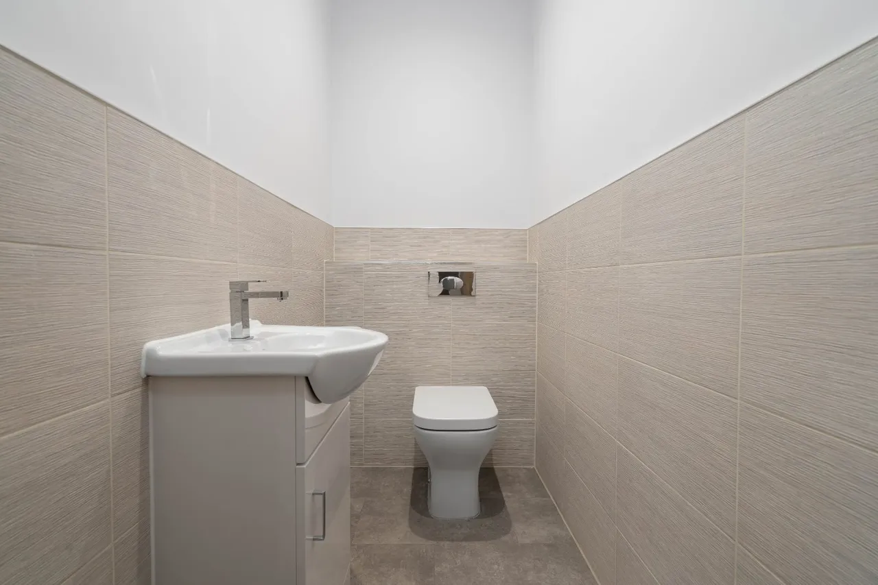 Further Hey Grove, Woodley, SK6, photo 11