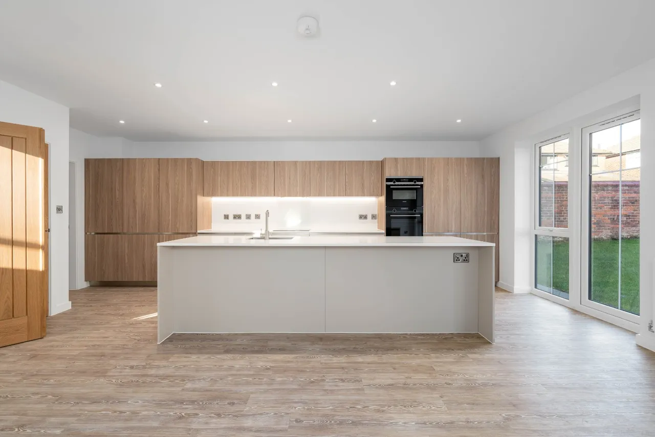 Further Hey Grove, Woodley, SK6, photo 6
