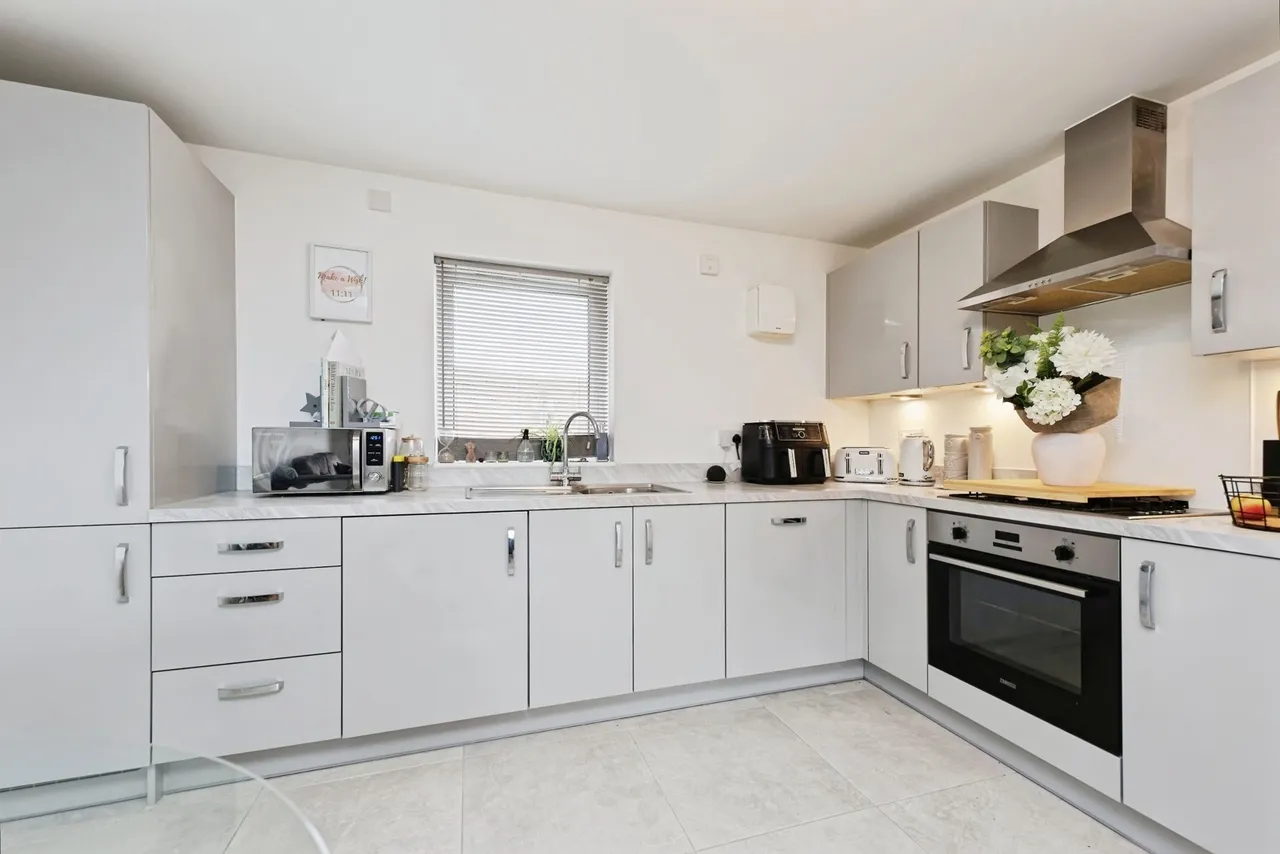 Market Garden Close, Ramsgate, CT12, photo 5