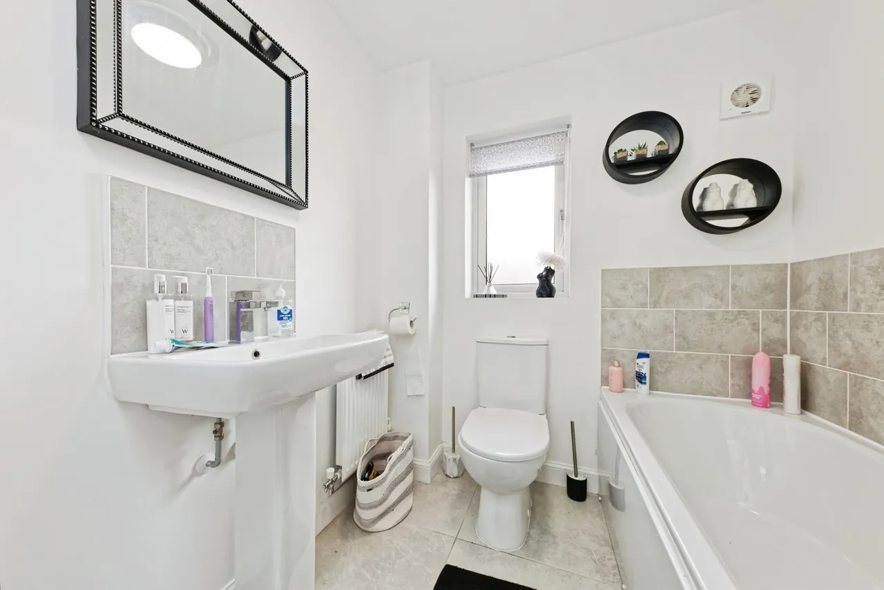 Market Garden Close, Ramsgate, CT12, photo 17