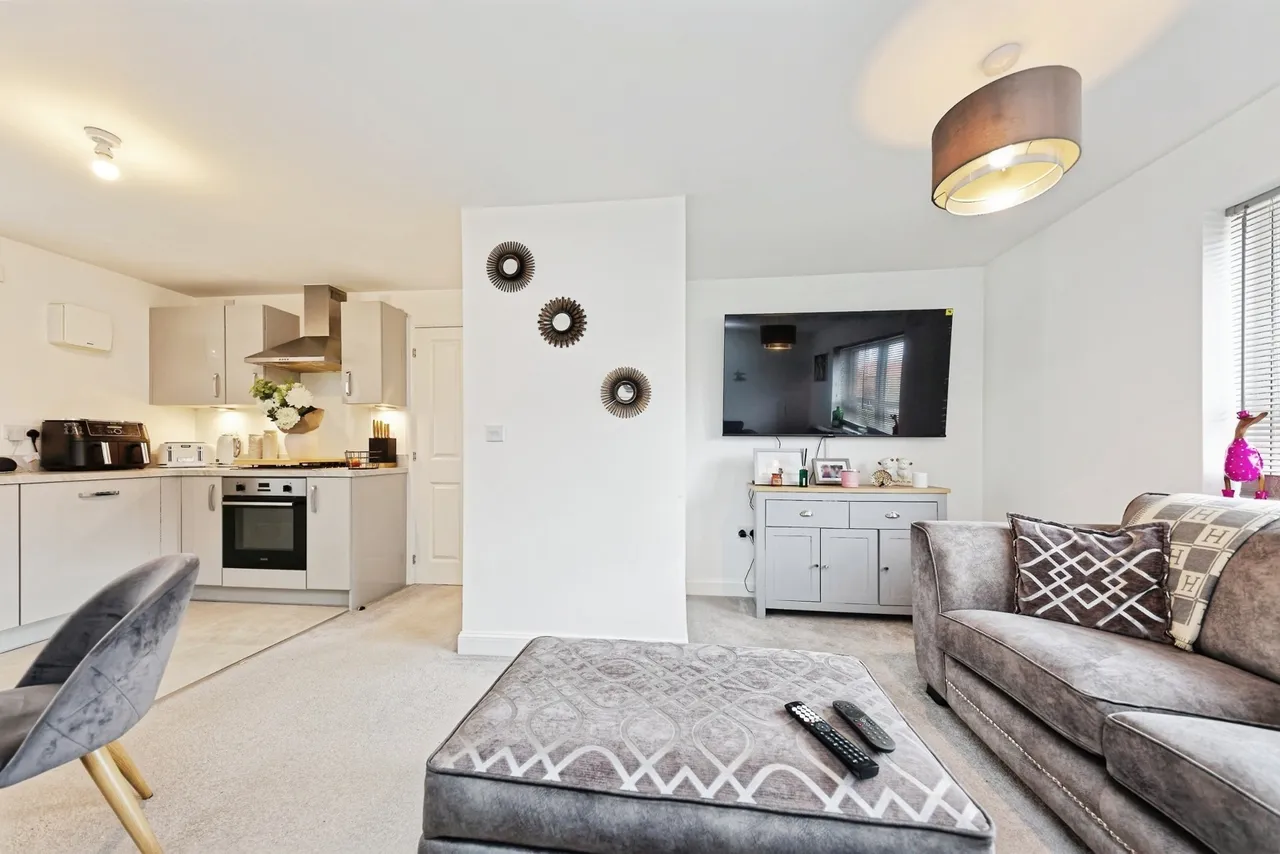 Market Garden Close, Ramsgate, CT12, photo 2