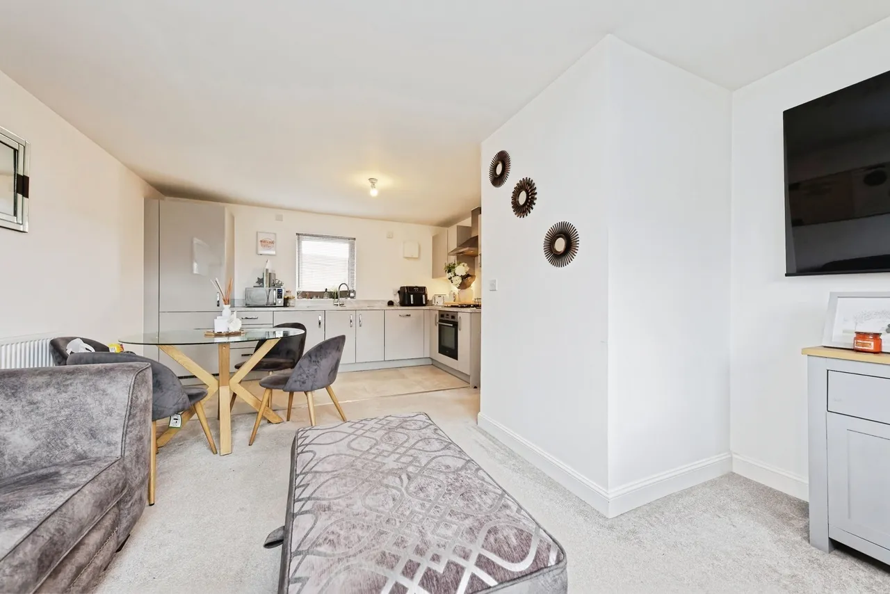 Market Garden Close, Ramsgate, CT12, photo 9