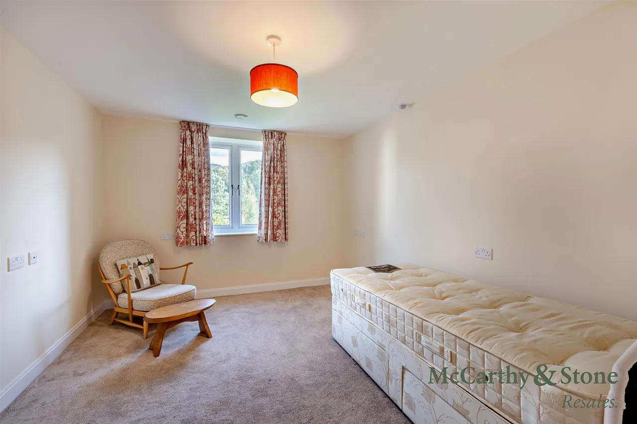 Railway Road, Ilkley, LS29, photo 5