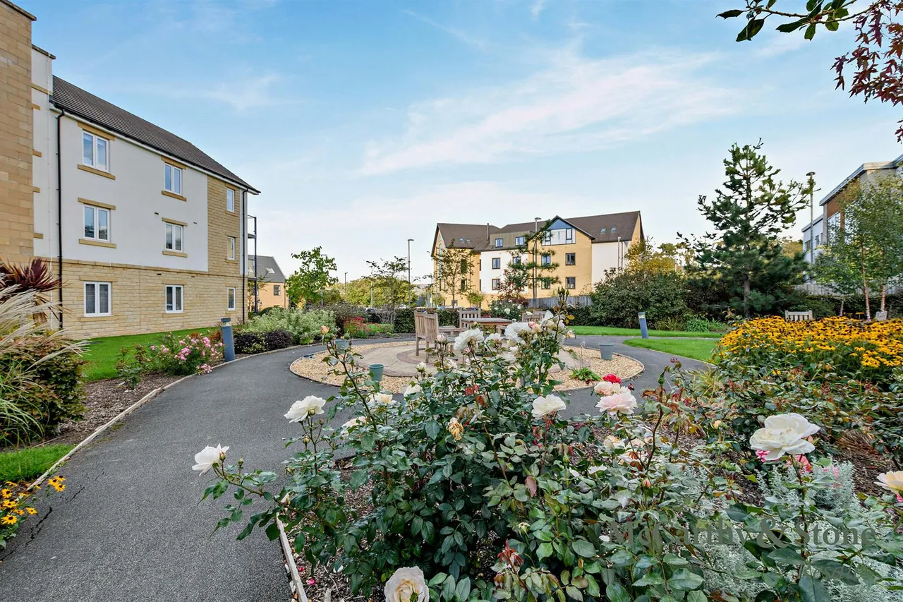 Railway Road, Ilkley, LS29, photo 14