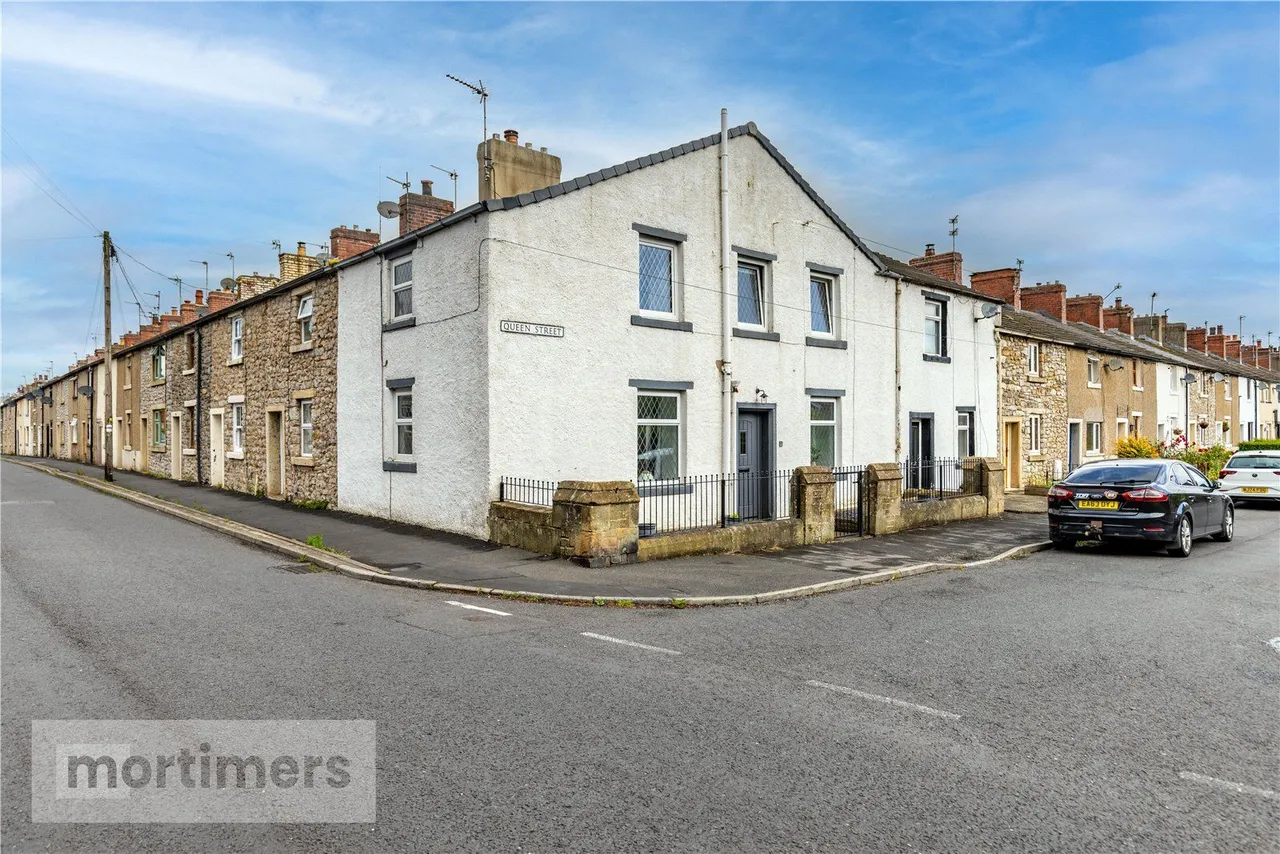 2 bed house for sale, Queen Street, Clitheroe, BB7