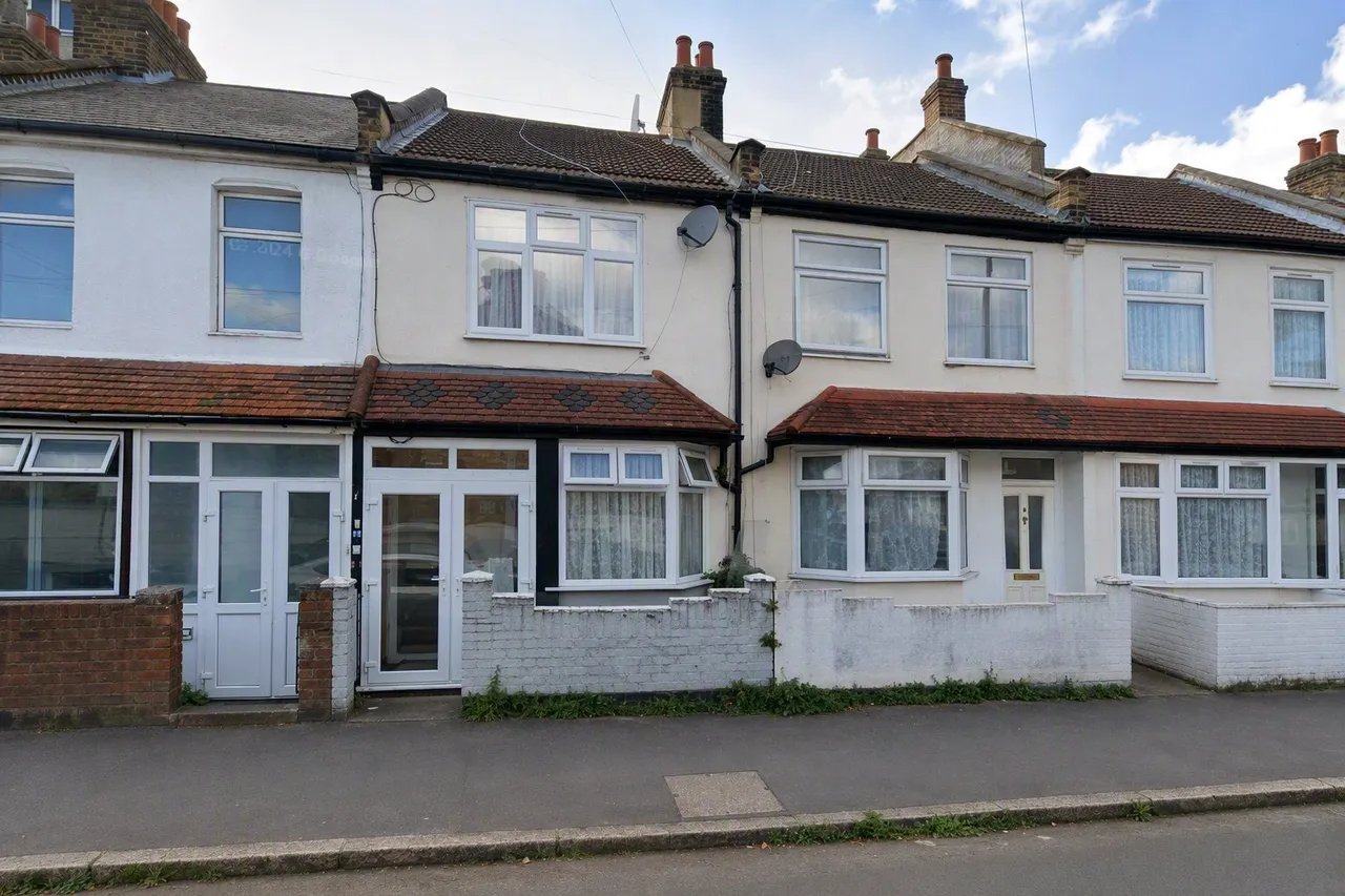2 bed house for sale — Pretoria Road, LONDON, London, E16