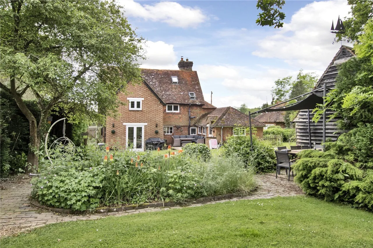 Tonbridge Road, Bough Beech, TN8, photo 17