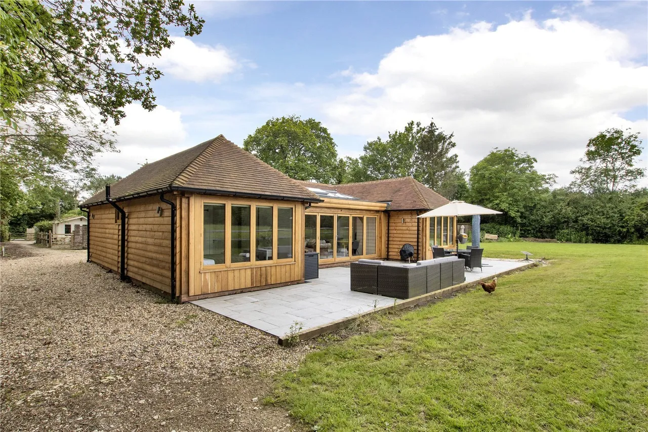 Tonbridge Road, Bough Beech, TN8, photo 15