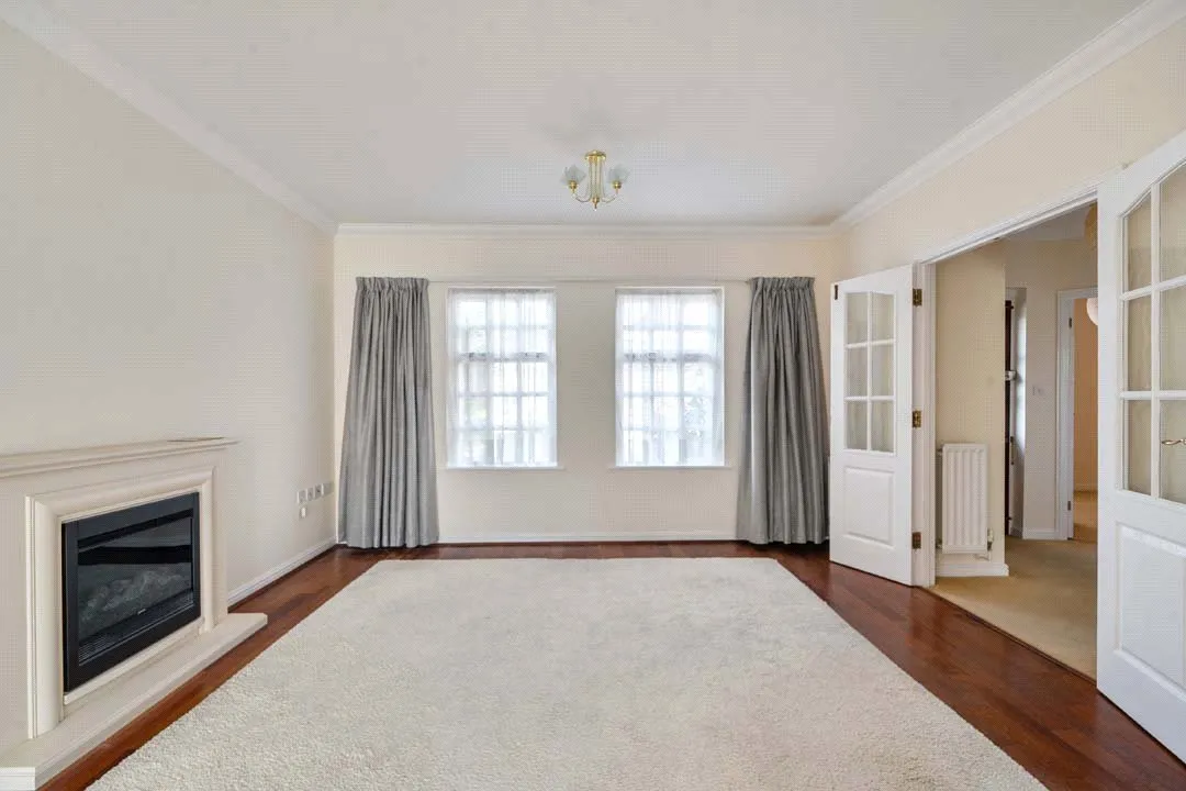 Castle Village, Berkhamsted, photo 2