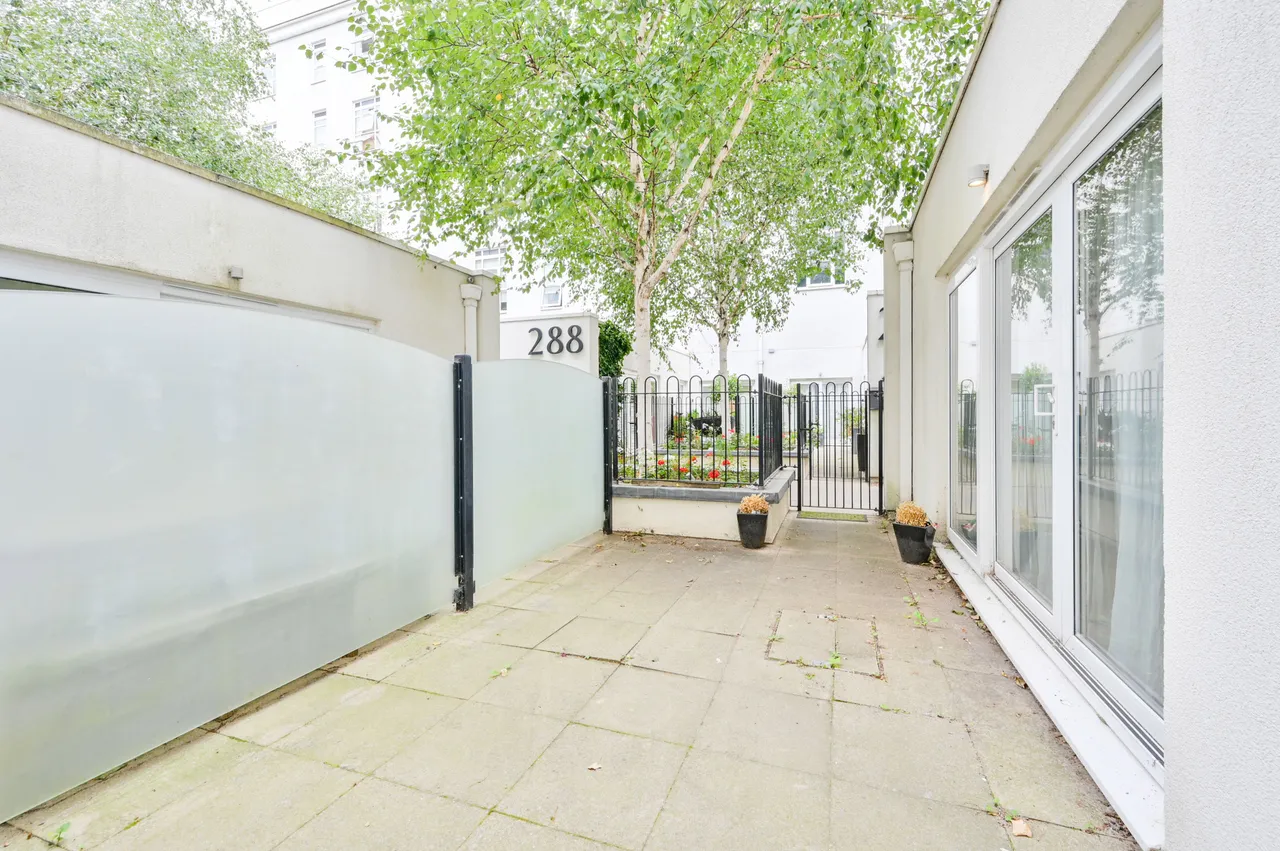 2 bed flat for sale — 261 Bromyard House, Bromyard Avenue, London