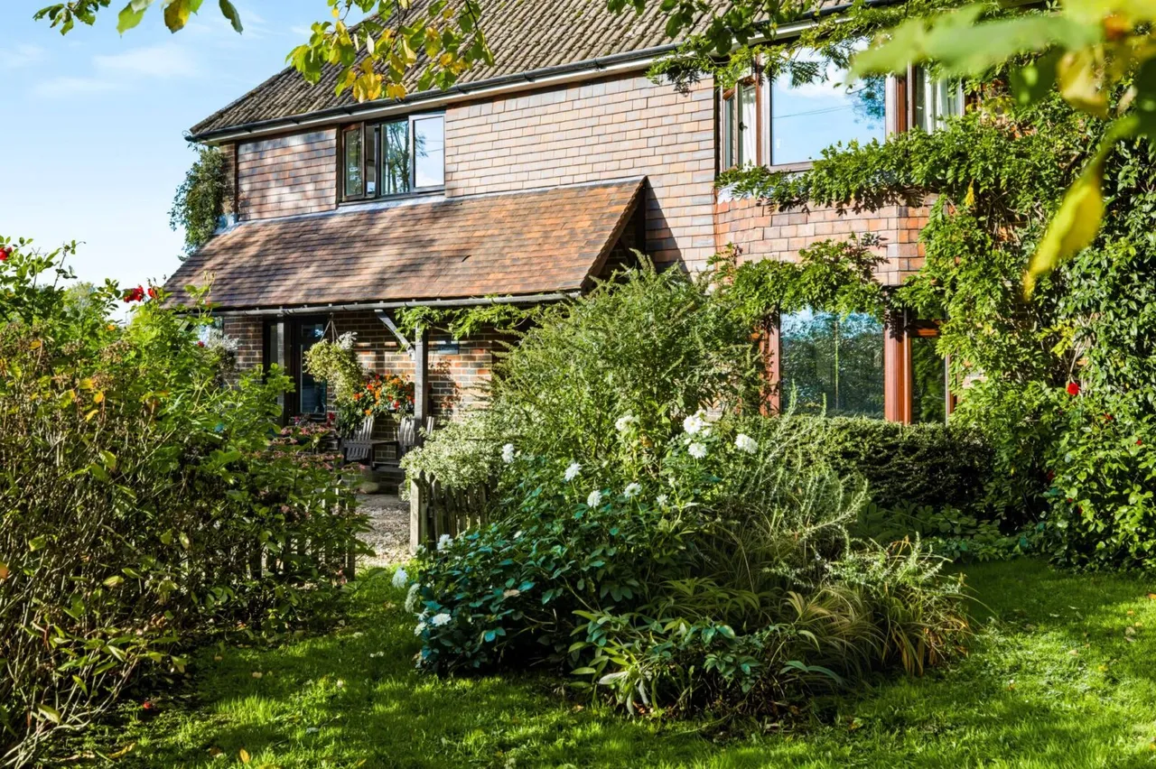 4 bed house for sale, Cansiron Lane, Ashurst Wood, RH19