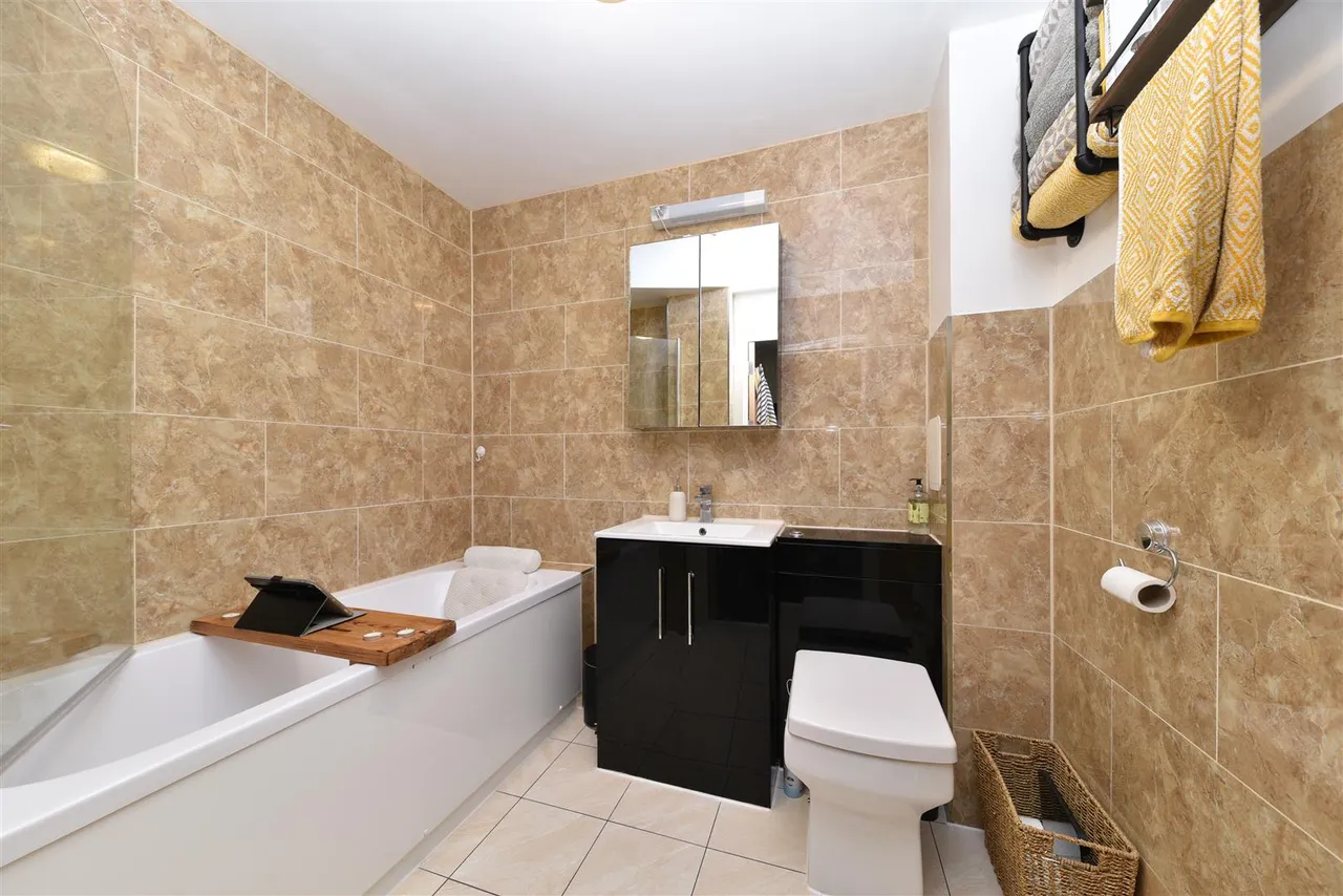 Brickdale House, Swingate, Stevenage, Herts, SG1 1AS, photo 6