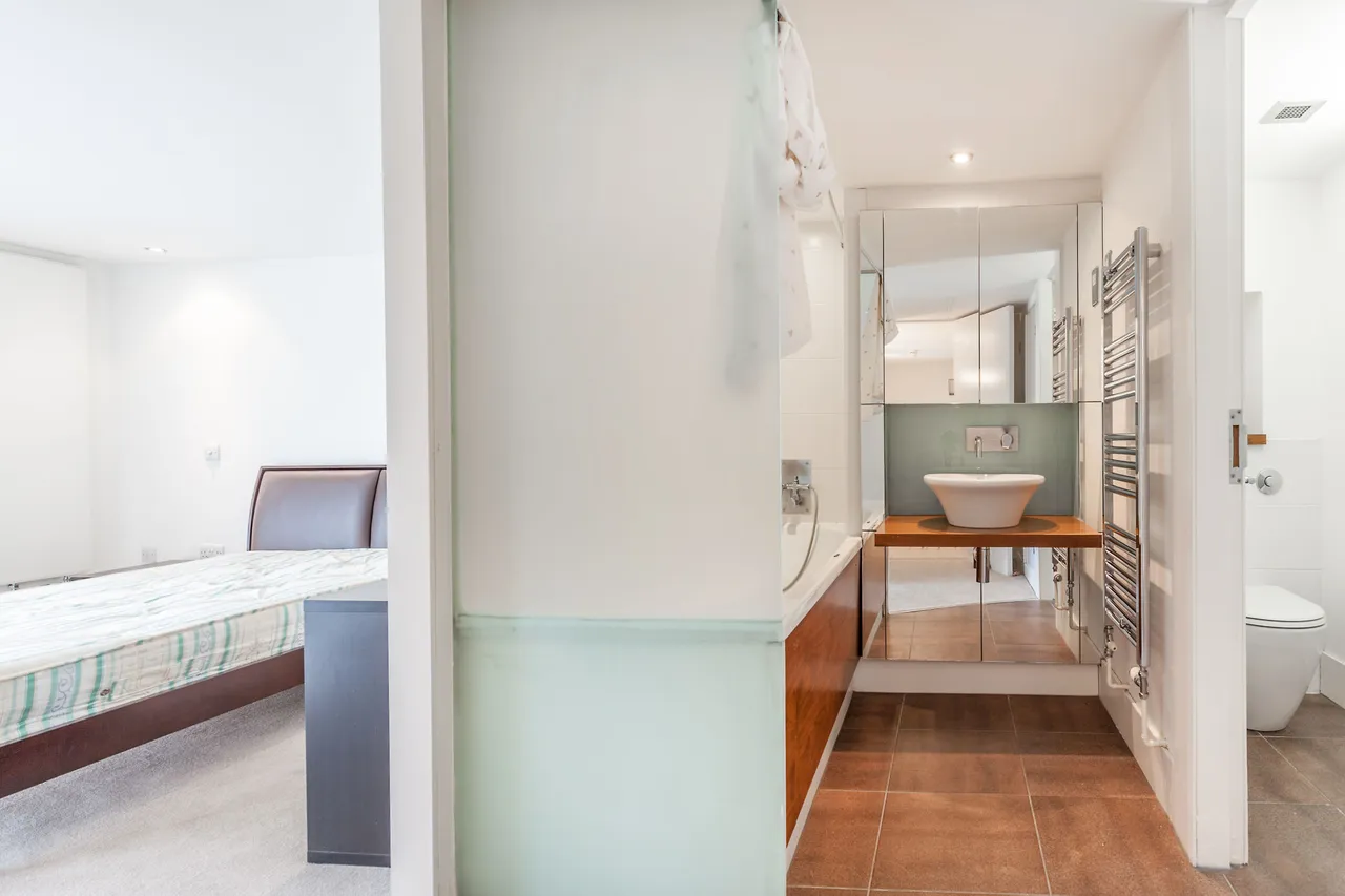53 The Academy, 20 Lawn Lane, London, photo 11