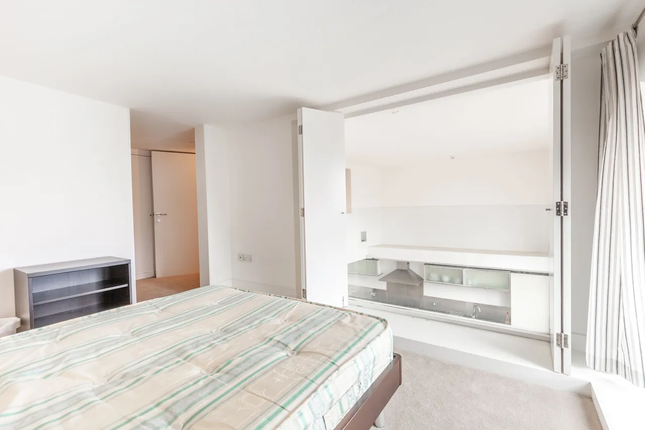 53 The Academy, 20 Lawn Lane, London, photo 9