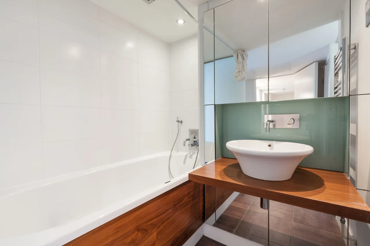 53 The Academy, 20 Lawn Lane, London, photo 12
