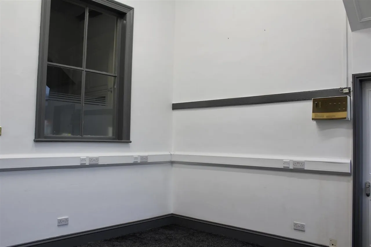 Blakeridge Lane, Batley, WF17, photo 2