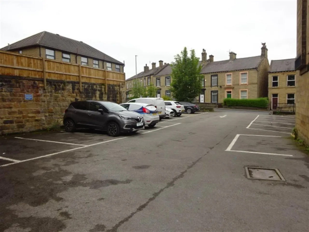 Blakeridge Lane, Batley, WF17, photo 8