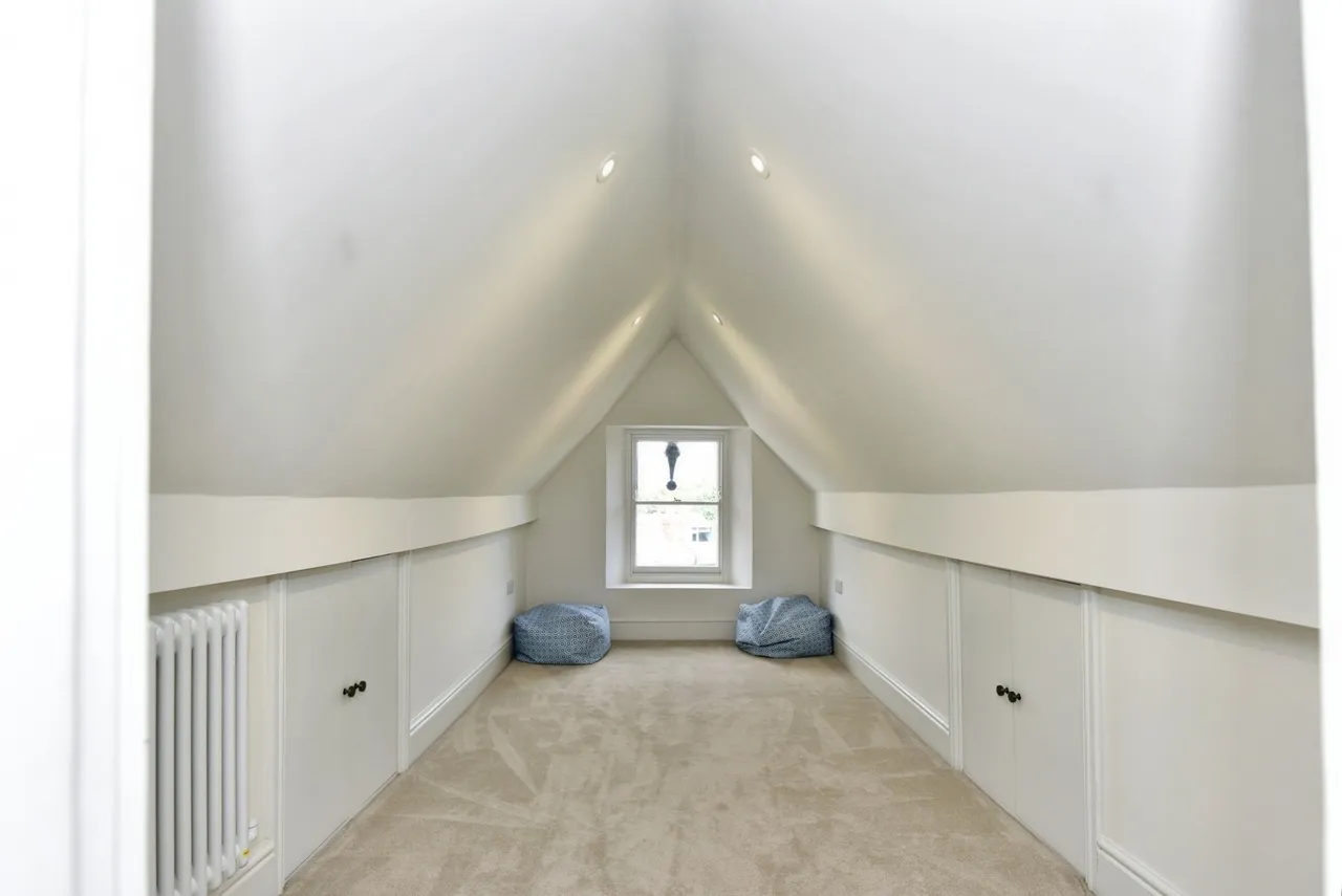 Station Road, Eckington, S21, photo 16
