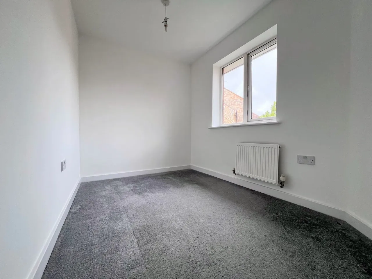 Chepstow Road, Oakley Vale, Corby, NN18, photo 12