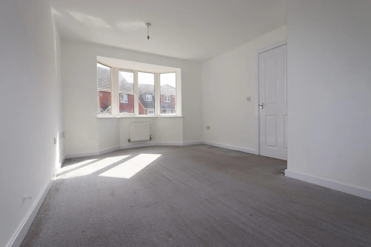 Chepstow Road, Oakley Vale, Corby, NN18, photo 2