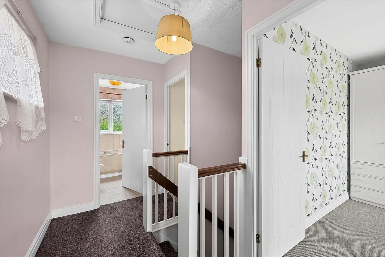 Redesmere Close, Timperley WA15 7EE, photo 9