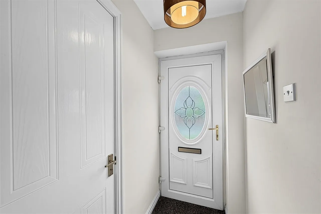 Redesmere Close, Timperley WA15 7EE, photo 8