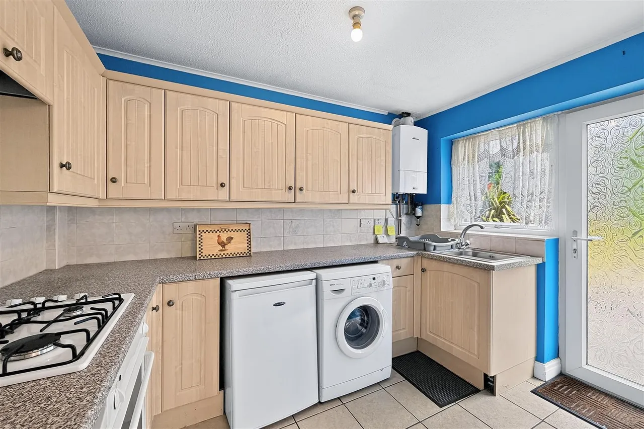 Redesmere Close, Timperley WA15 7EE, photo 5