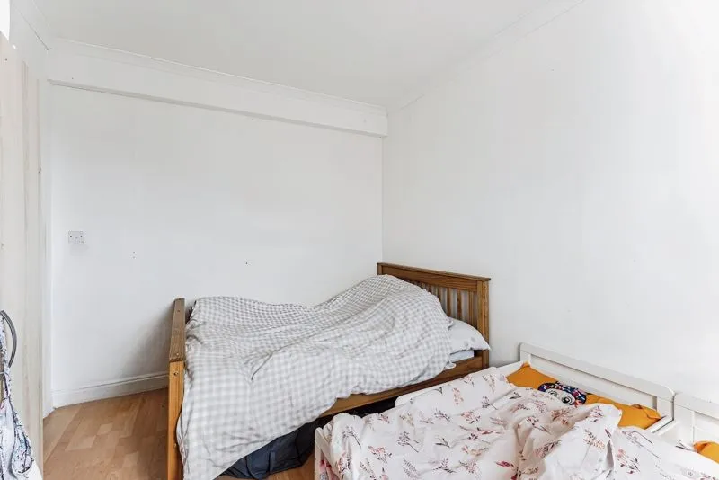 Greenford Road, Harrow, photo 5