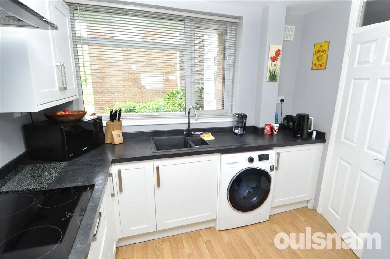 Grovewood Drive, Birmingham, West Midlands, B38 8NU, photo 4