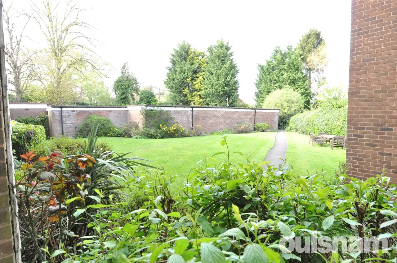 Grovewood Drive, Birmingham, West Midlands, B38 8NU, photo 8