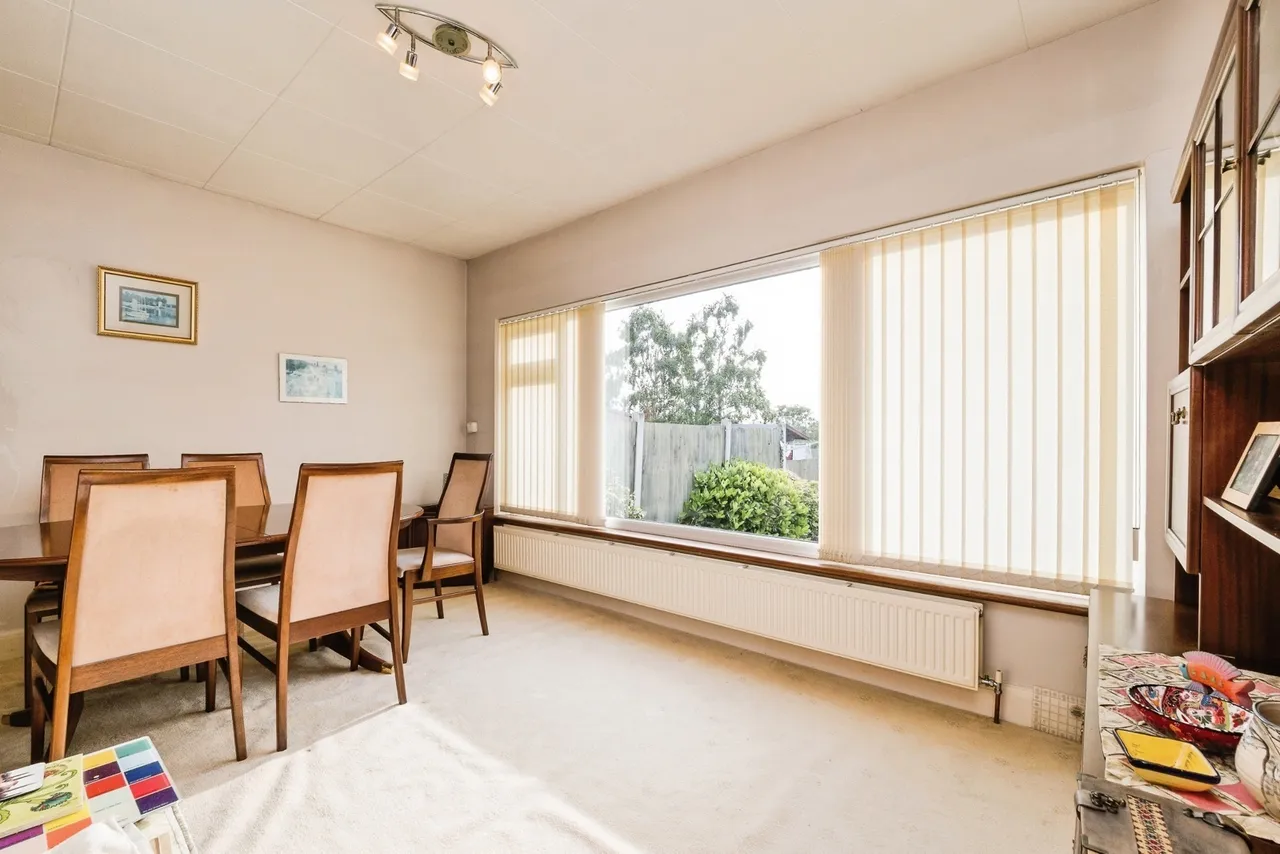 Warren Drive, Hornchurch, RM12, photo 5