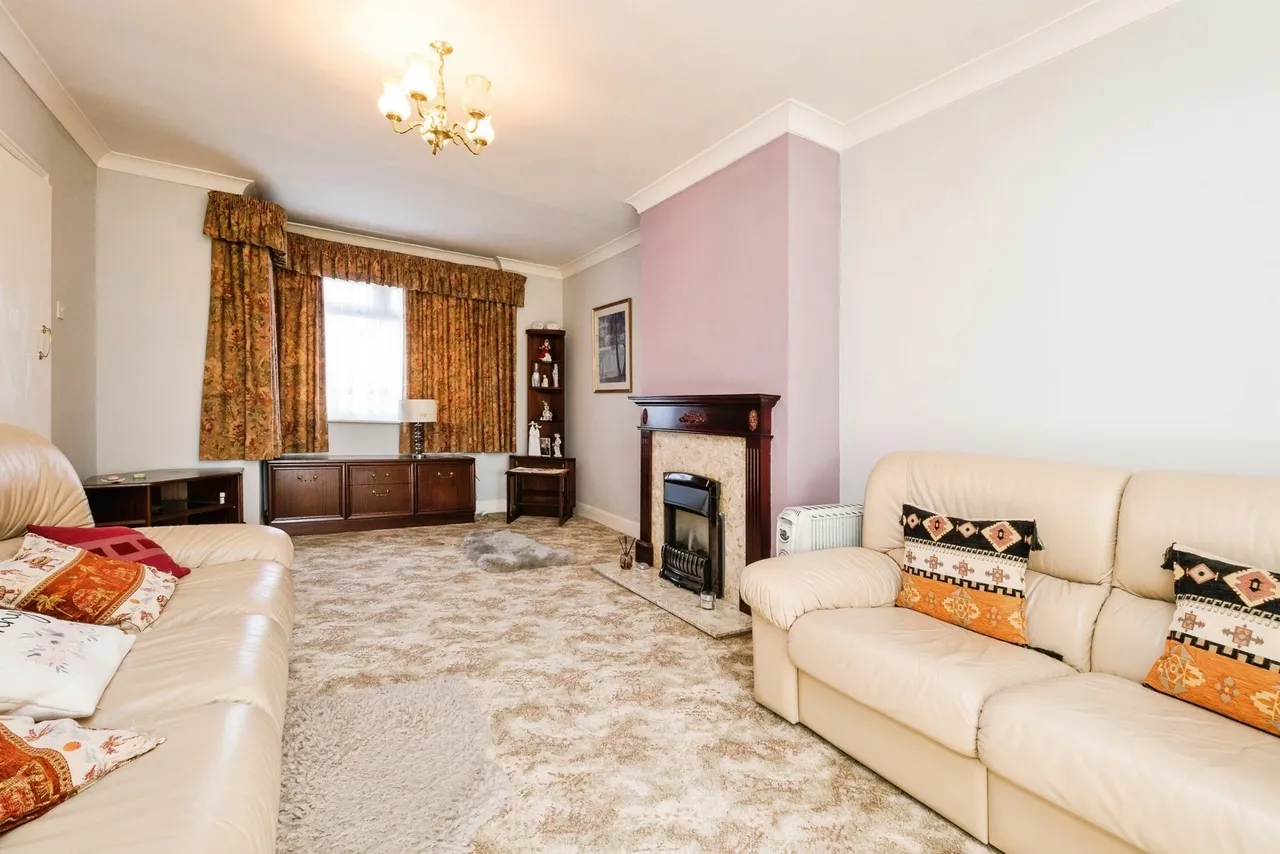 Warren Drive, Hornchurch, RM12, photo 9
